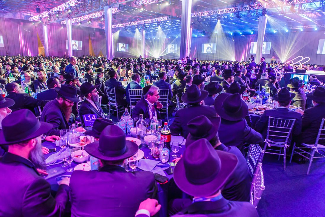 An estimated 4,400 rabbis and 800 other Hasidic leaders attended the big-budget event. <br/>(Eliyahu Parypa/Chabad.org)
